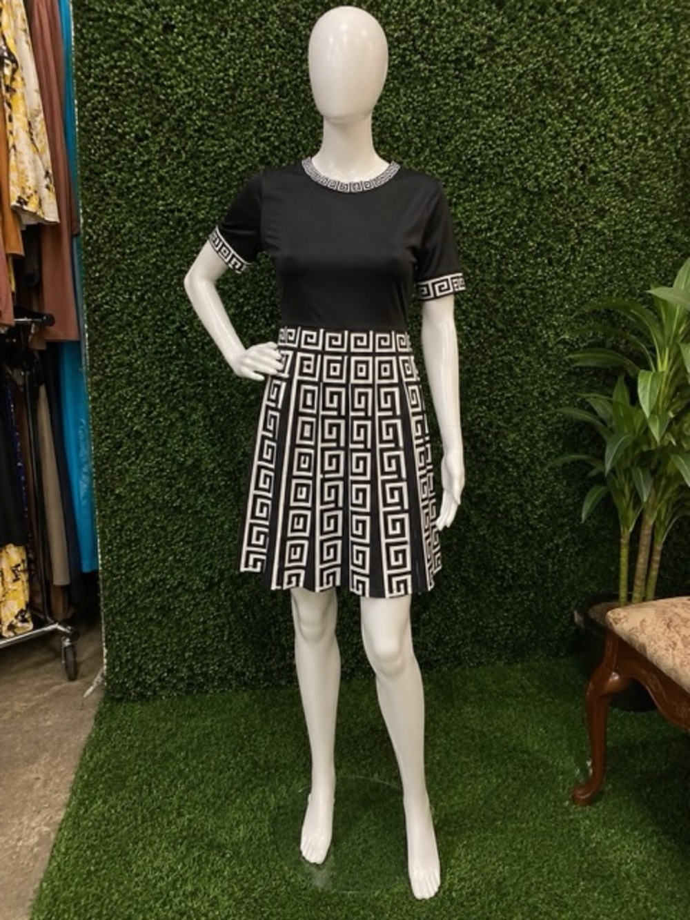 SHEIN Black and White Short-Sleeve Geometric Fit-and-Flare Dress